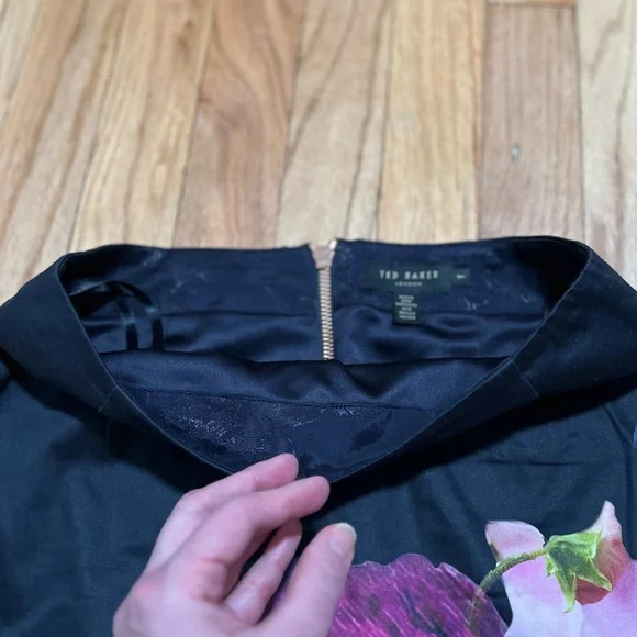 Ted Baker Karyce Floral Print Pencil Skirt - Picture 12 of 13